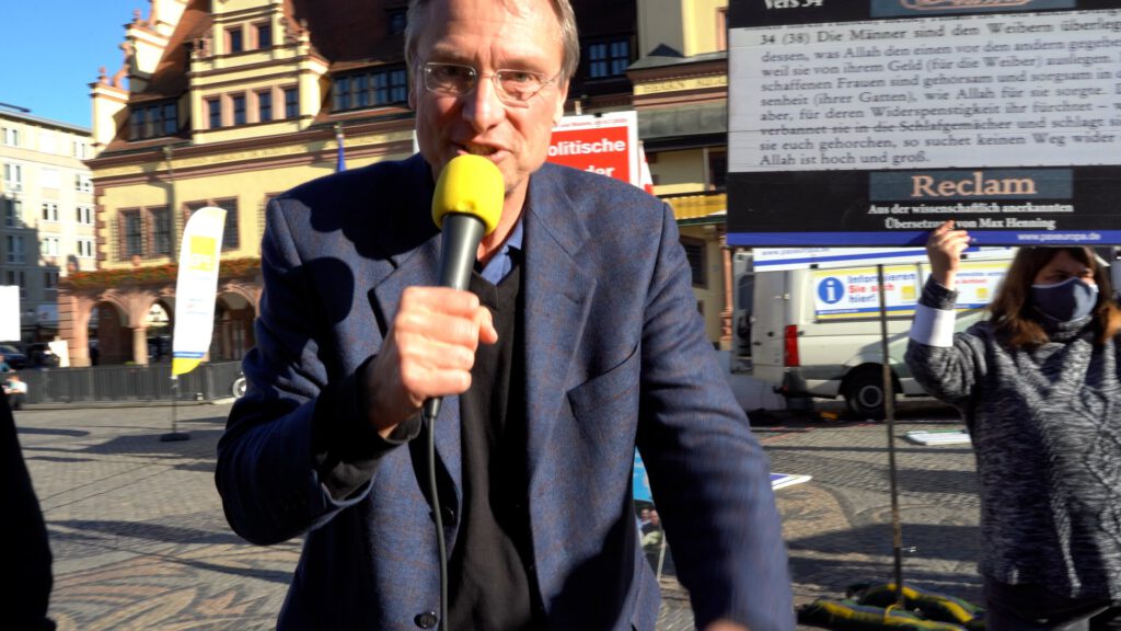 Michael Stürzenberger bei der Kundgebung der islamfeindlichen Kundgebung „Pax Europa“